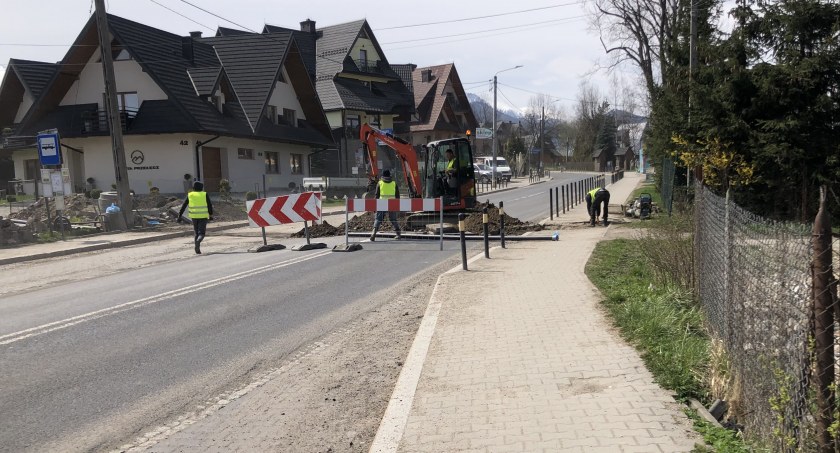 Utrudnienia w ruchu - roboty budowlane na ul. Droga do Olczy  / Fot. UM Zakopane