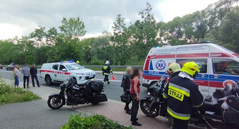 Zderzenie samochodu z motocyklem / Fot. Czytelnik