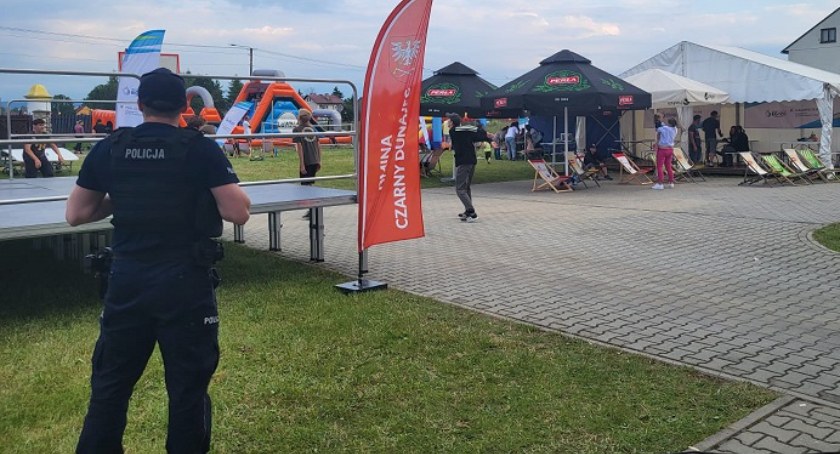 Policjanci zabezpieczają imprezy / Fot. KPP Nowy Targ