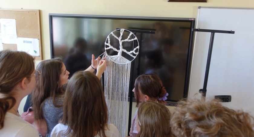 Edukacja, „Pozytywnie zaplątani” projekt Szkole Podstawowej Ostrowsku - zdjęcie, fotografia