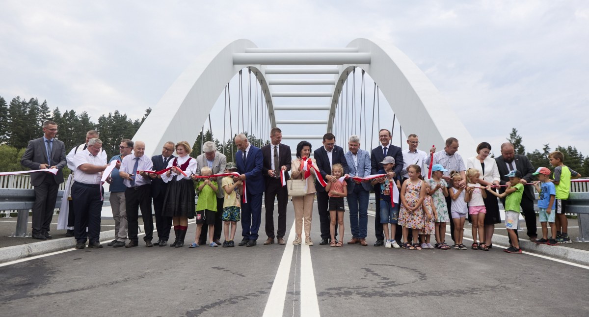 Uroczyste otwarcie mostu na Białce  w Trybszu / Małopolski Urząd Wojewódzki w Krakowie
