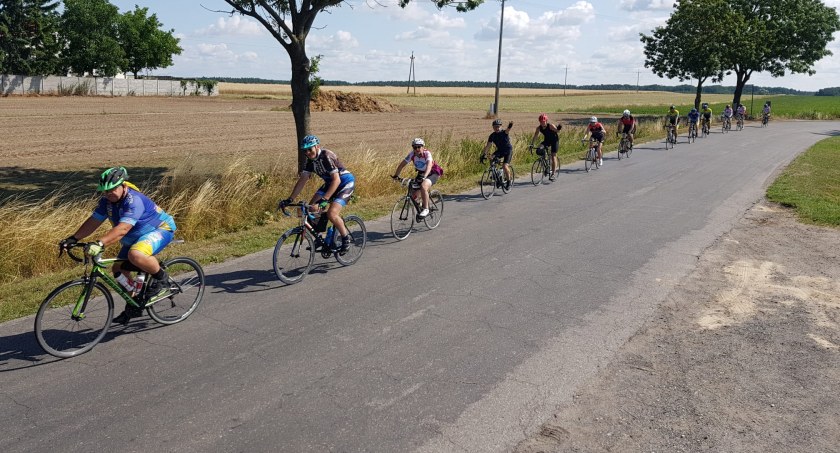Rowery, Licheniu Starym Górce Klasztornej kolejne trasie Góralskiej Pielgrzymki Rowerowej Zakopane Wilno - zdjęcie, fotografia