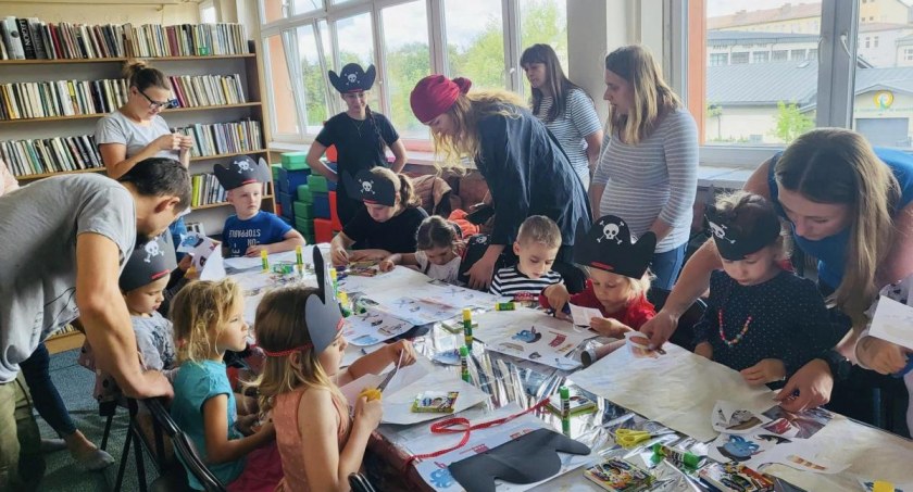Edukacja, działo lipcu nowotarskiej bibliotece - zdjęcie, fotografia