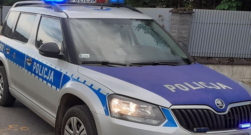 Policyjne, letni kierowca traci prawo jazdy dwóch dniach wydania - zdjęcie, fotografia