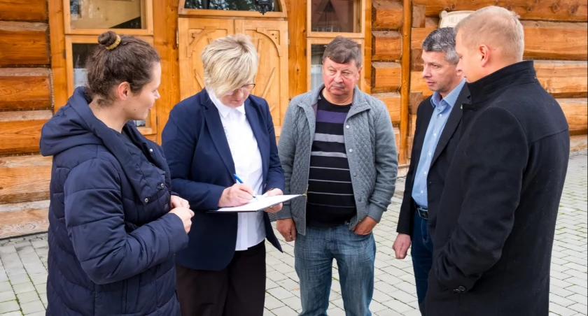  Prace konserwatorskie w zabytkowym budynku „Wańkówka” / Fot. Urząd Gminy Poronin