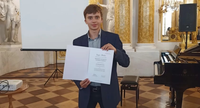 Edukacja, Kacper Błachut stypendystą Programu Zdolni - zdjęcie, fotografia