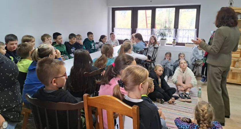 Edukacja, Biblioteka dzieci - zdjęcie, fotografia