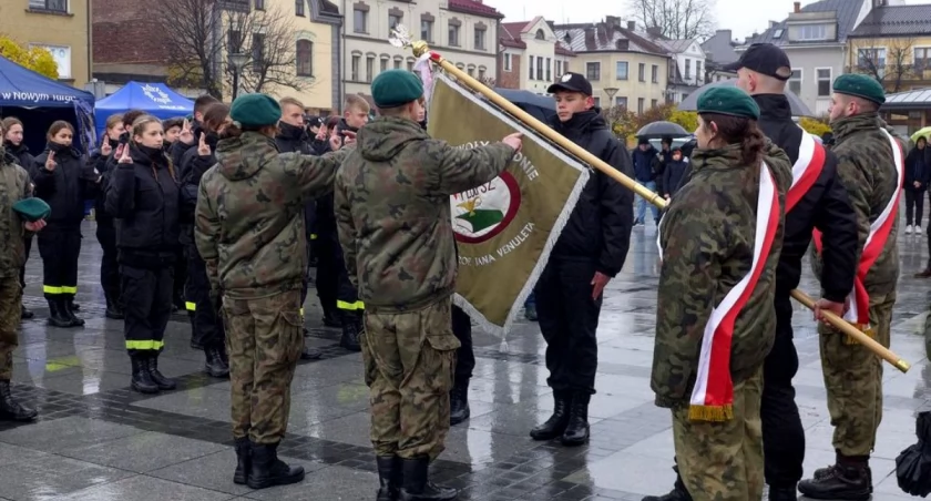 Edukacja, Ślubowanie kadetów razem sercu miasta - zdjęcie, fotografia