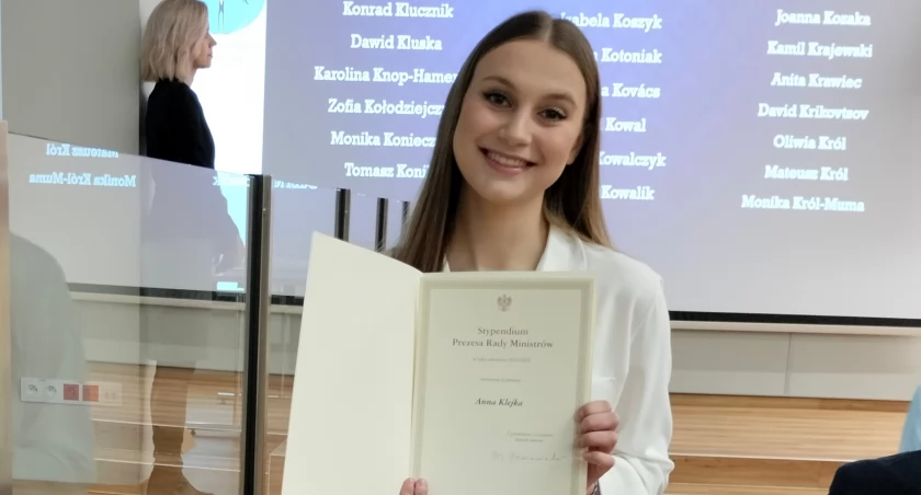Edukacja, Klejka ZSCKR stypendium Prezesa Ministrów - zdjęcie, fotografia