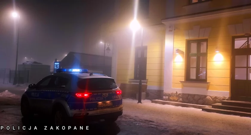 Interwencja policji na dworcu PKP w Zakopanem / Fot. KPP Zakopane