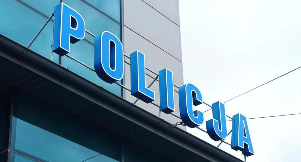 Policyjne, Mężczyzna znaleziony został cieku wodnym kulisy tragedii Miętustwie - zdjęcie, fotografia