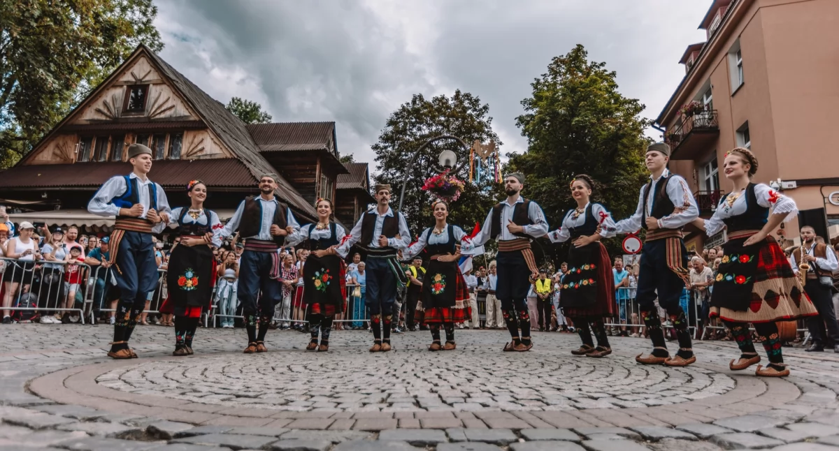 Festiwale, Festiwalowy korowód przeszedł ulicami Zakopanego - zdjęcie, fotografia