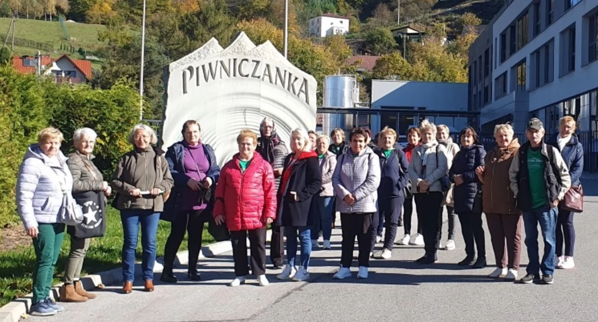 Seniorzy, Seniorzy Orawy integracyjnym spotkaniu Piwnicznej Zdroju - zdjęcie, fotografia