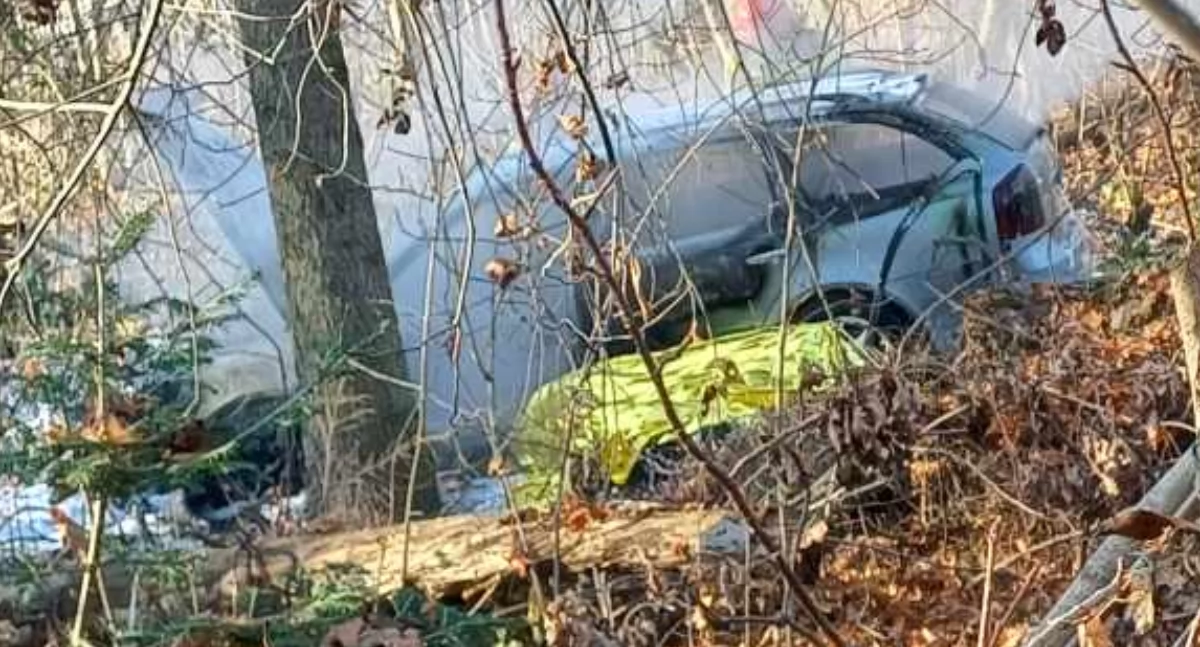 Wypadki, Ustalono tożsamość zmarłego mężczyzny podczas pożaru samochodu Rabce - zdjęcie, fotografia