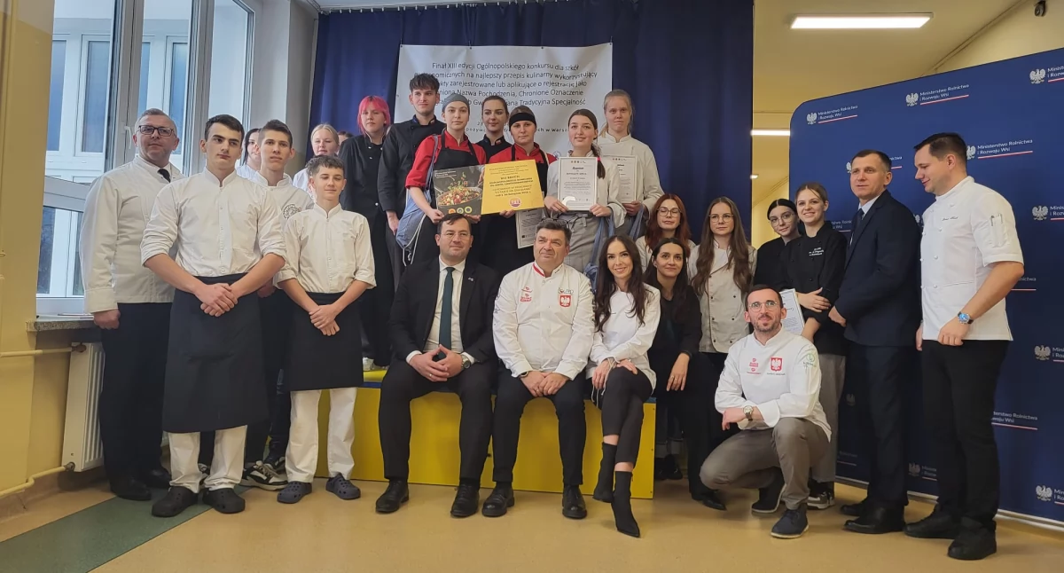 Edukacja, Uczniowie ZSCKR Nowym Targu wyróżnieniem prestiżowym konkursie kulinarnym - zdjęcie, fotografia