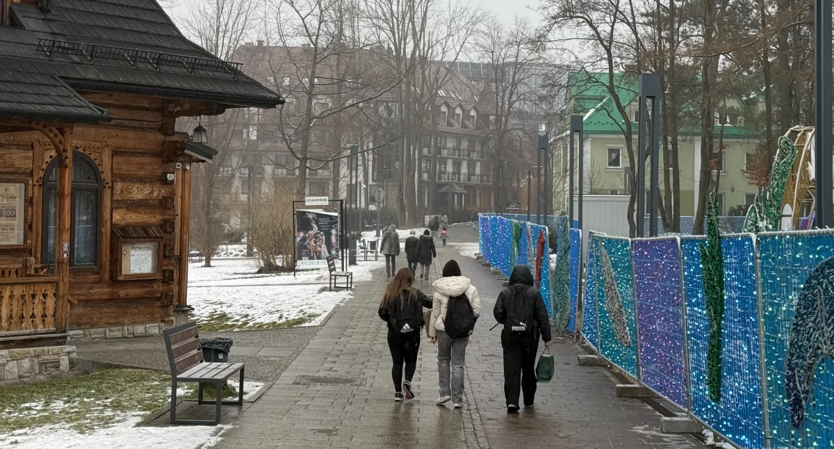 Sprawy lokalne, Władze Zakopanego odpierają ataki związane Parkiem Miliona Świateł Parku Miejskim miasto zarobi blisko złotych - zdjęcie, fotografia