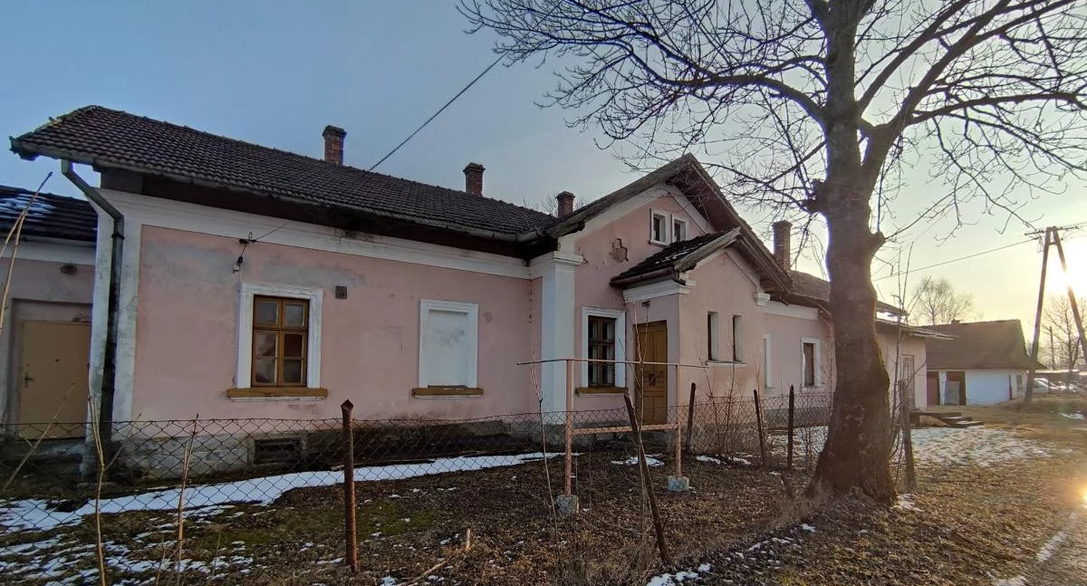 Zdjęcie dawnej stacji kolejowej w Czarnym Dunajcu