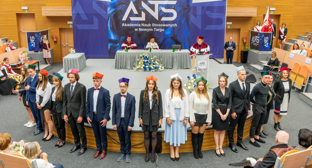 Edukacja, Rozwój inwestycje perspektywy Nowym Targu podsumowuje  rok   - zdjęcie, fotografia
