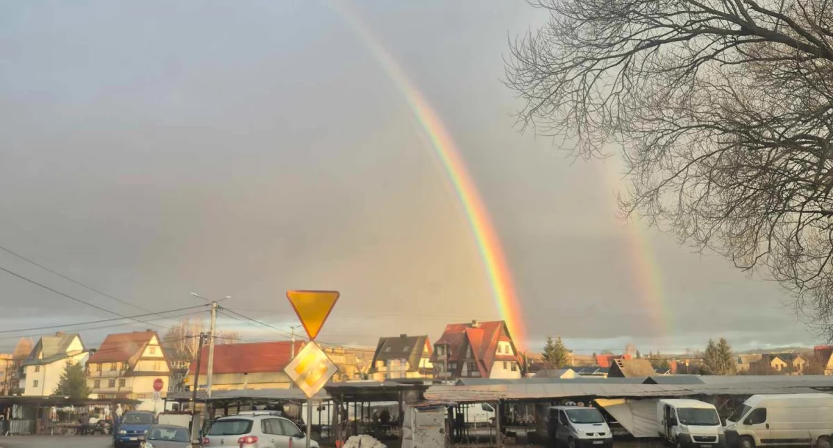 Przyroda, Skarb końcu tęczy znajduje Jabłonce Piękna tęcza zachwyciła mieszkańców - zdjęcie, fotografia