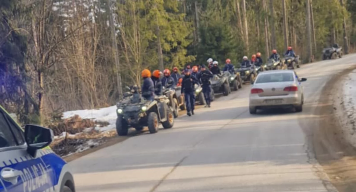 Zatrzymania, Tatrzańscy policjanci kontrolują quady - zdjęcie, fotografia