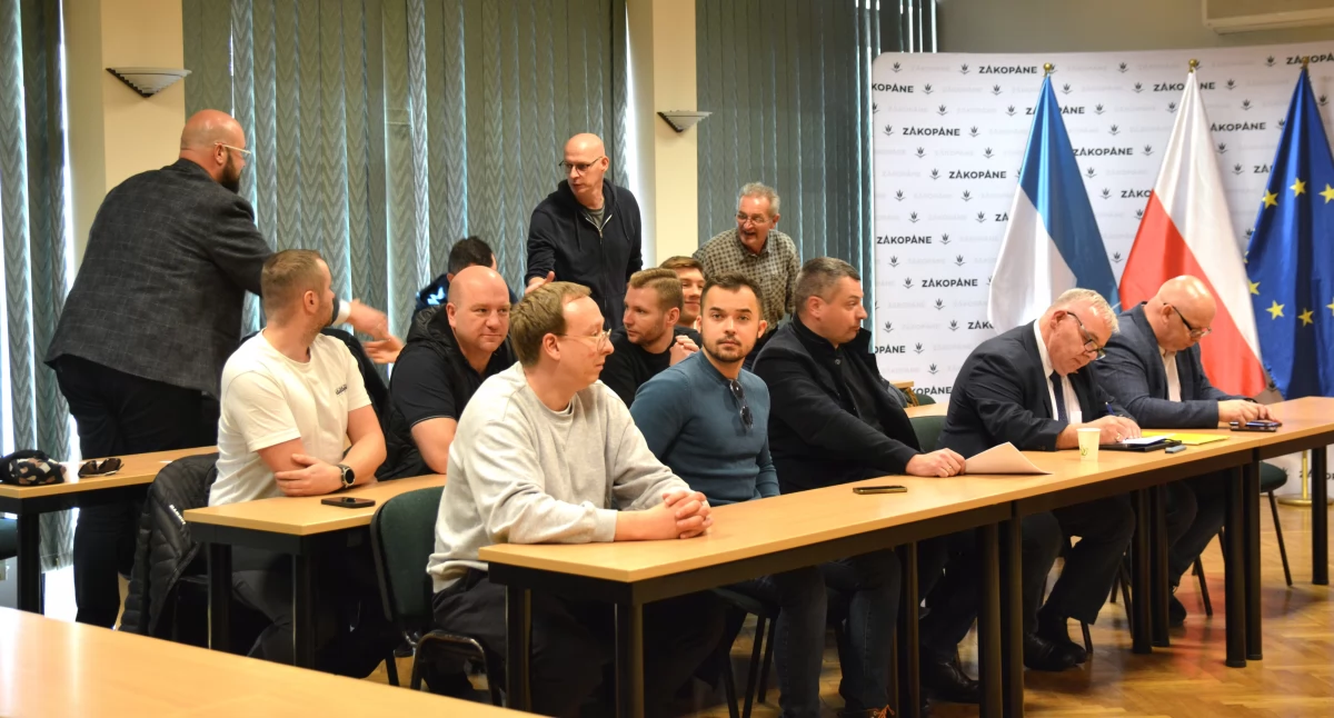 Sprawy lokalne, regulacje taksówkarzy Zakopanem konsultacje społeczne - zdjęcie, fotografia