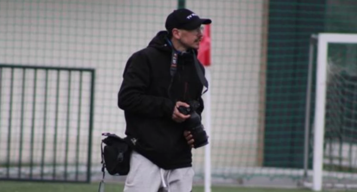 Pomoc charytatywna, szklane Mariana reporter Waksmundu stracił swój sprzęt fotograficzny - zdjęcie, fotografia