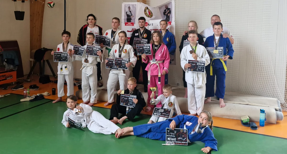 Różne, Podhalańscy wojownicy EdArt kompletem medali Lidze Małopolskiej Grapplingu - zdjęcie, fotografia