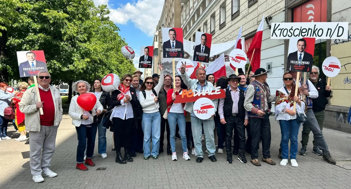 Polityka, Górale marszu poparcia Rafała Trzaskowskiego Warszawie - zdjęcie, fotografia