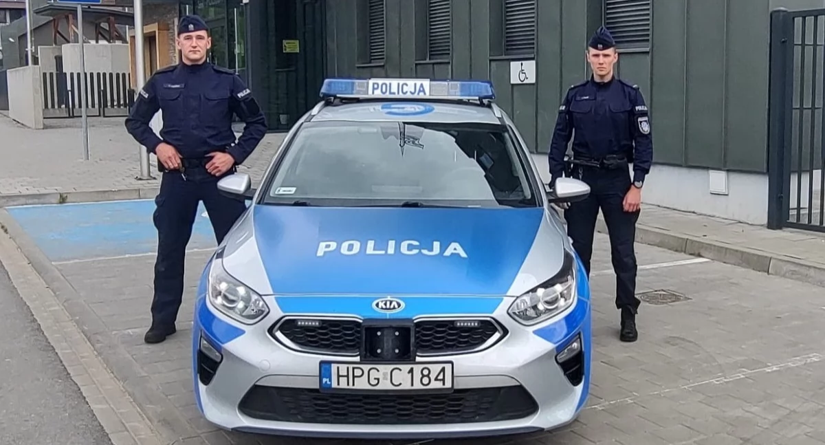 Informacje 112, Policjanci Szczawnicy uratowali życie mężczyźnie Krościenku Dunajcem - zdjęcie, fotografia