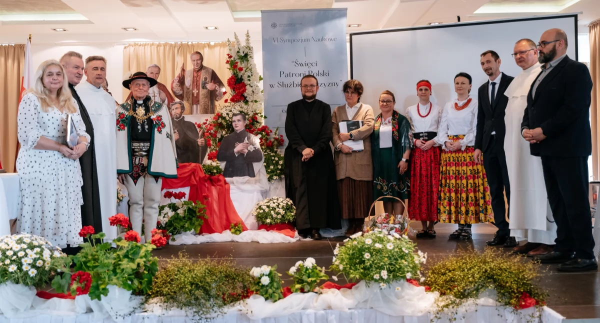 Spotkania, Święci Patroni Polski Służbie Ojczyzny Sympozjum Naukowe Bachledówce - zdjęcie, fotografia