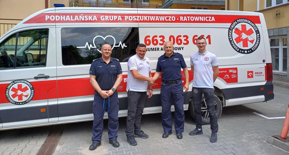 Akcje poszukiwawcze, Tatrzańska Policja Podhalańska Grupa Poszukiwawczo Ratownicza pogłębiają współpracę - zdjęcie, fotografia
