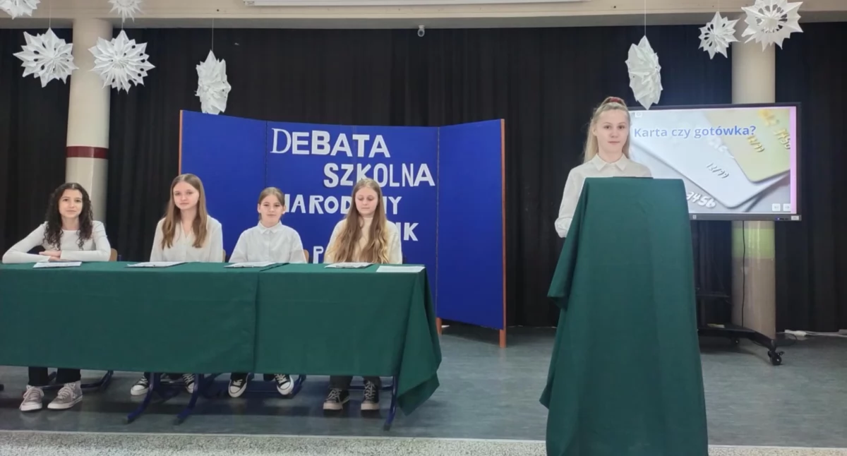 Fot. Szkoła Podstawowa im. Błogosławionego Ks. Józefa Stanka w Łapszach Niżnych