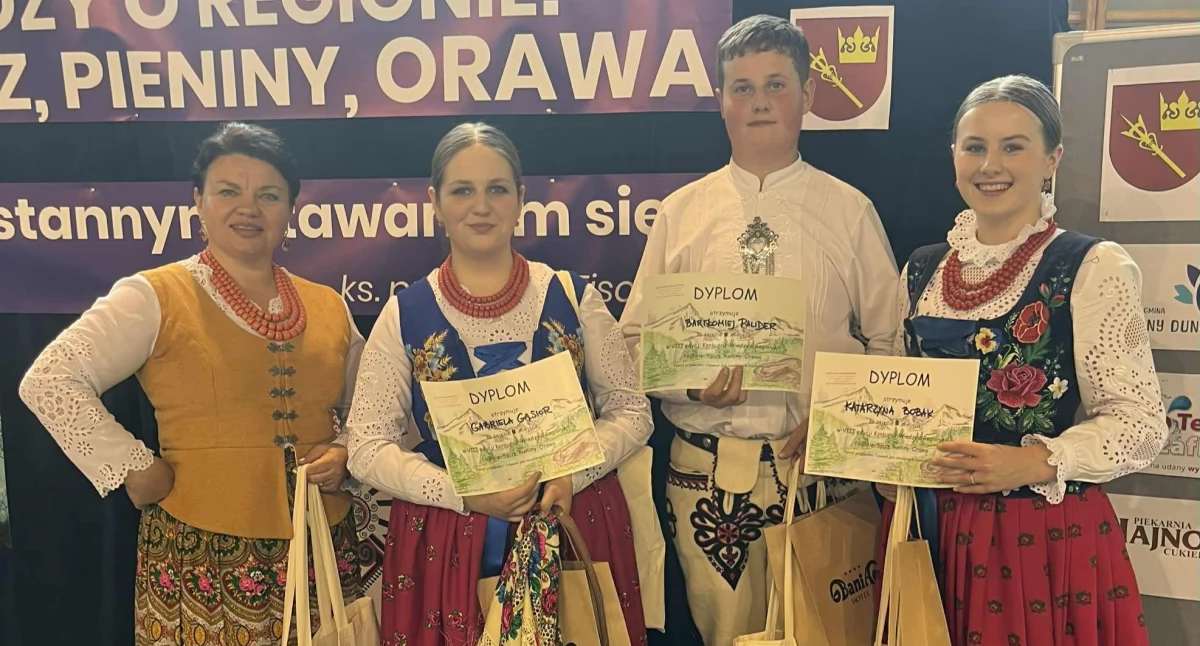 Folklor, Uczniowie ZSCKR nagrodą Konkursie Wiedzy Regionie miejsce młodych pasjonatów Podhala Spiszu Pienin Orawy - zdjęcie, fotografia