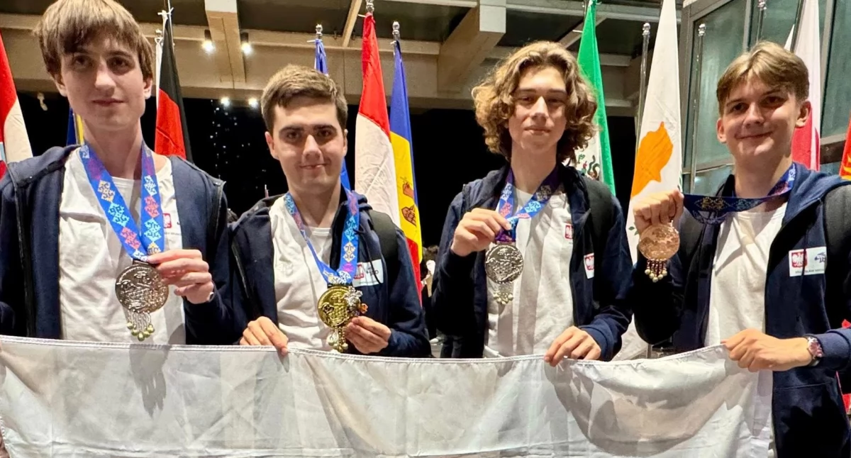 Edukacja, Złoty medal Michała Kuźmińskiego Międzynarodowej Olimpiadzie Biologicznej Filipiniach - zdjęcie, fotografia