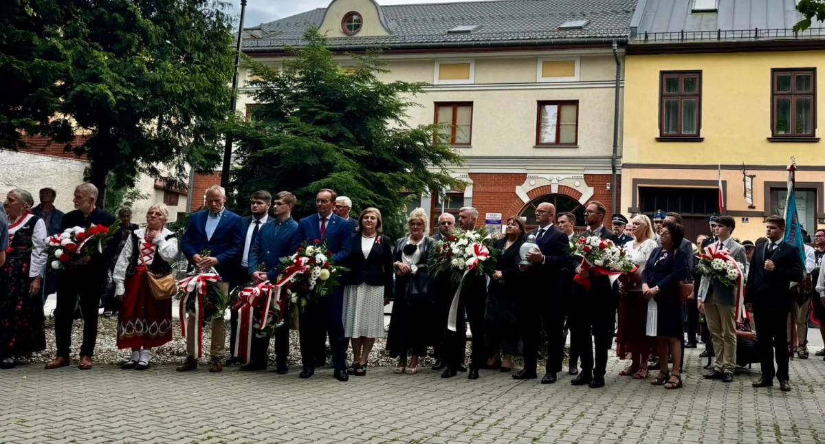 Historia i pamięć, uczcił rocznicę wybuchu Powstania Warszawskiego - zdjęcie, fotografia