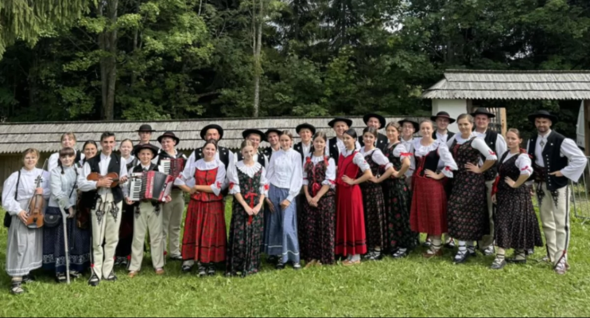 Folklor, Święto Borówki Zubrzycy Górnej - zdjęcie, fotografia