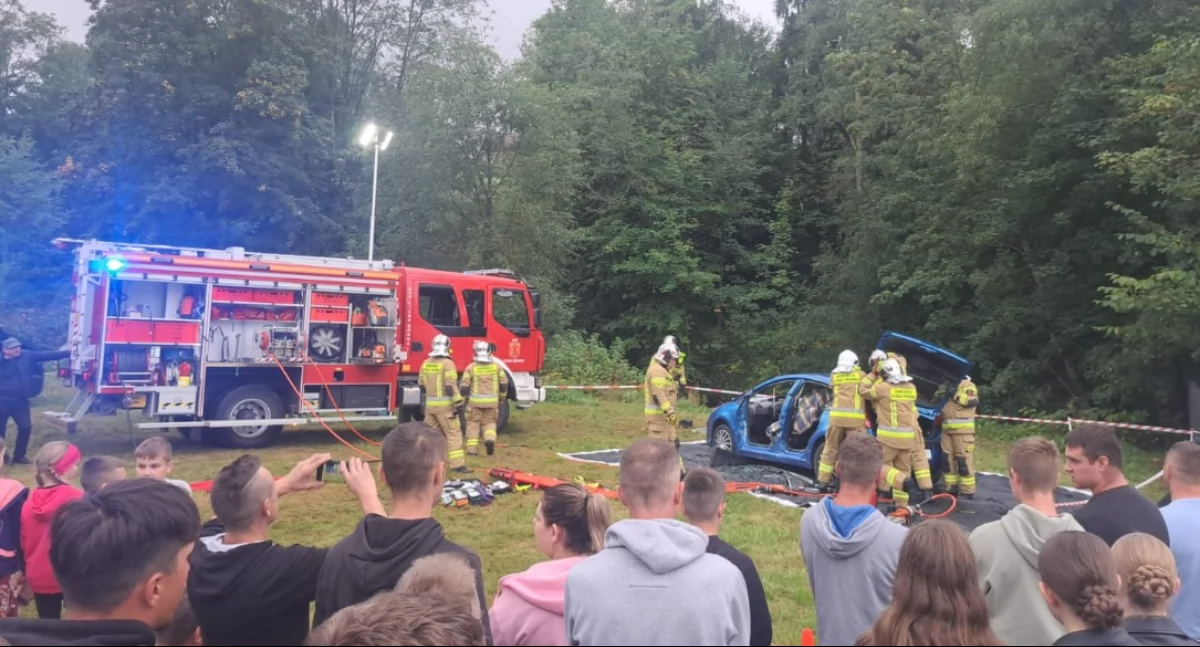 Festyny i pikniki, Parafialny Festyn Rodzinny Cichem Górnem dzień pełen radości integracji pielęgnowania lokalnych tradycji - zdjęcie, fotografia