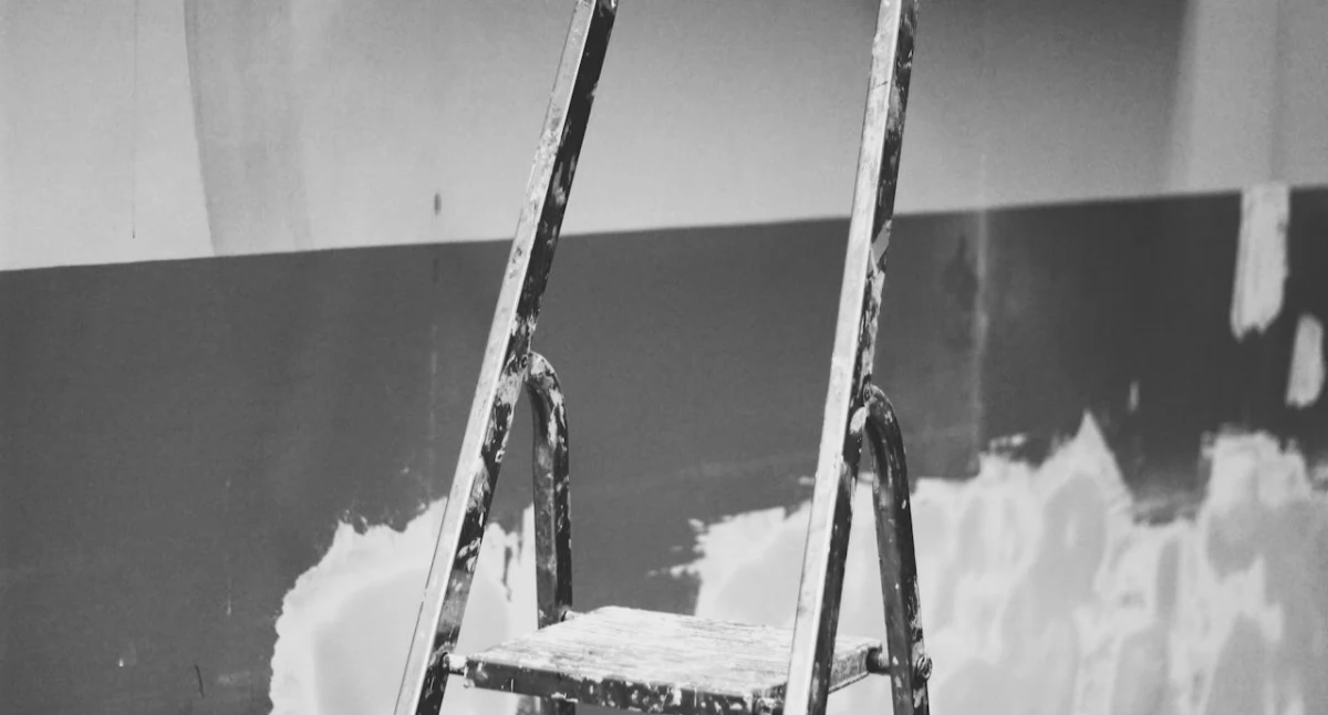 Różne, Drabina aluminiowa dlaczego coraz więcej osób decyduje zakup - zdjęcie, fotografia