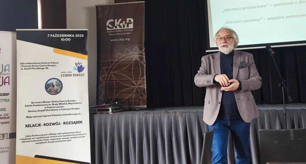 Edukacja, Konferencja „Relacje Rozwój Rozsądek” Czarnym Dunajcu - zdjęcie, fotografia