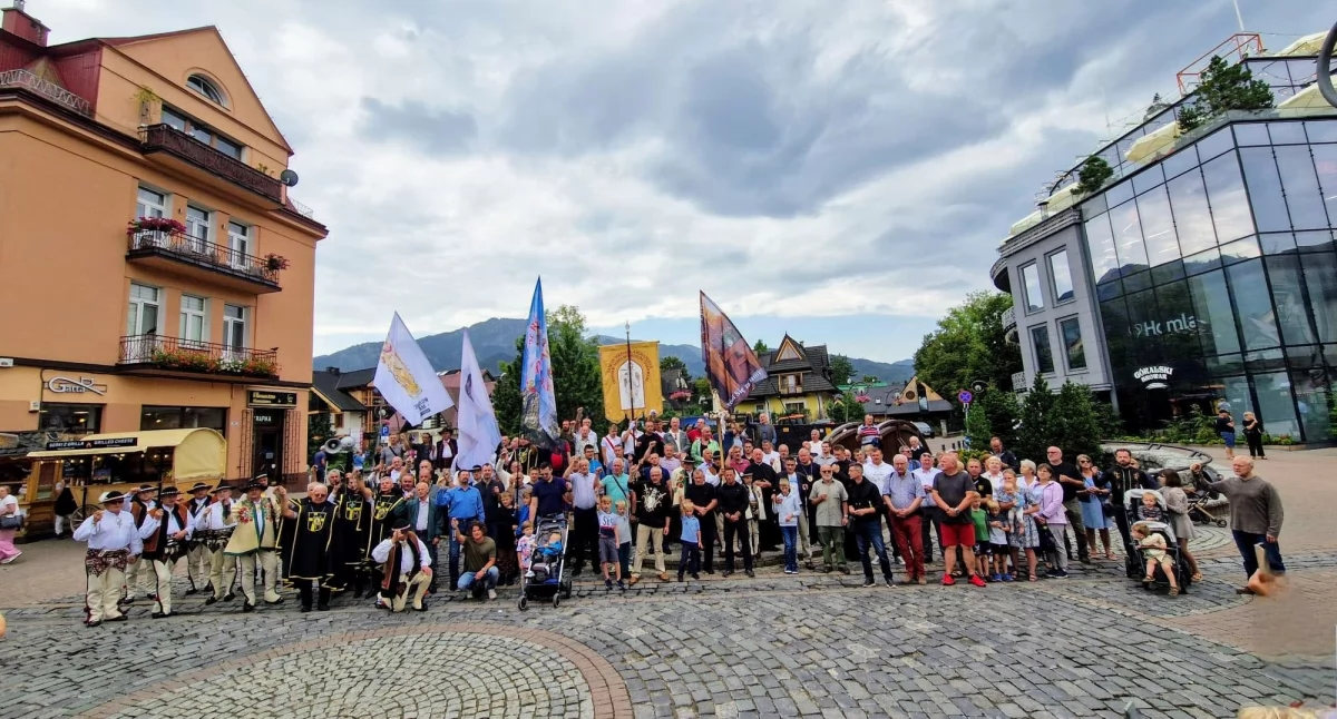 Religia, Męski Różaniec Zakopanem modlitwa intencji wynagradzającej Niepokalanemu Sercu Maryi - zdjęcie, fotografia