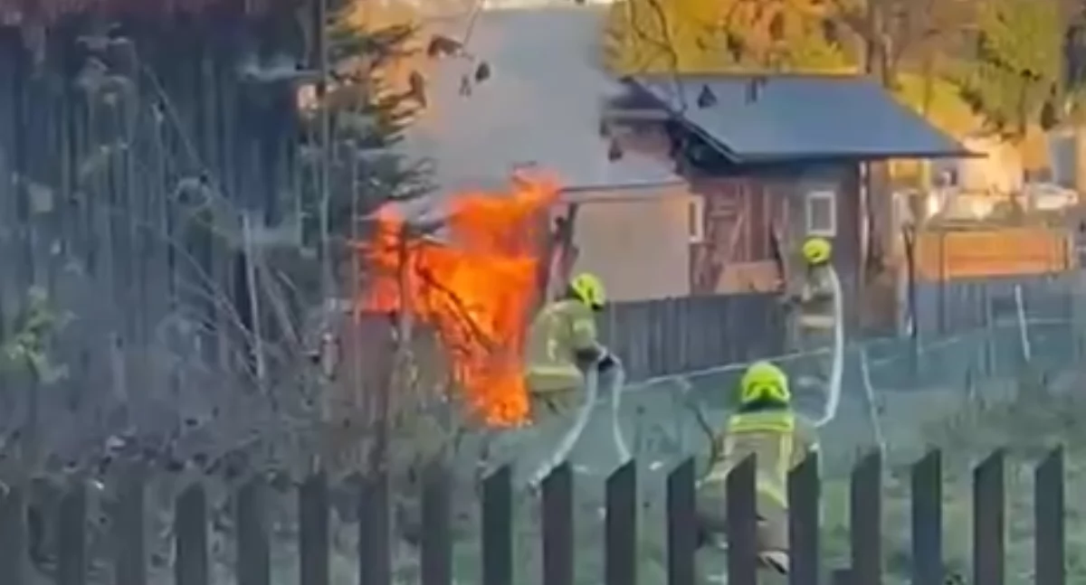Pożary, Pożar Koniówce strażacy szybko opanowali ogień - zdjęcie, fotografia