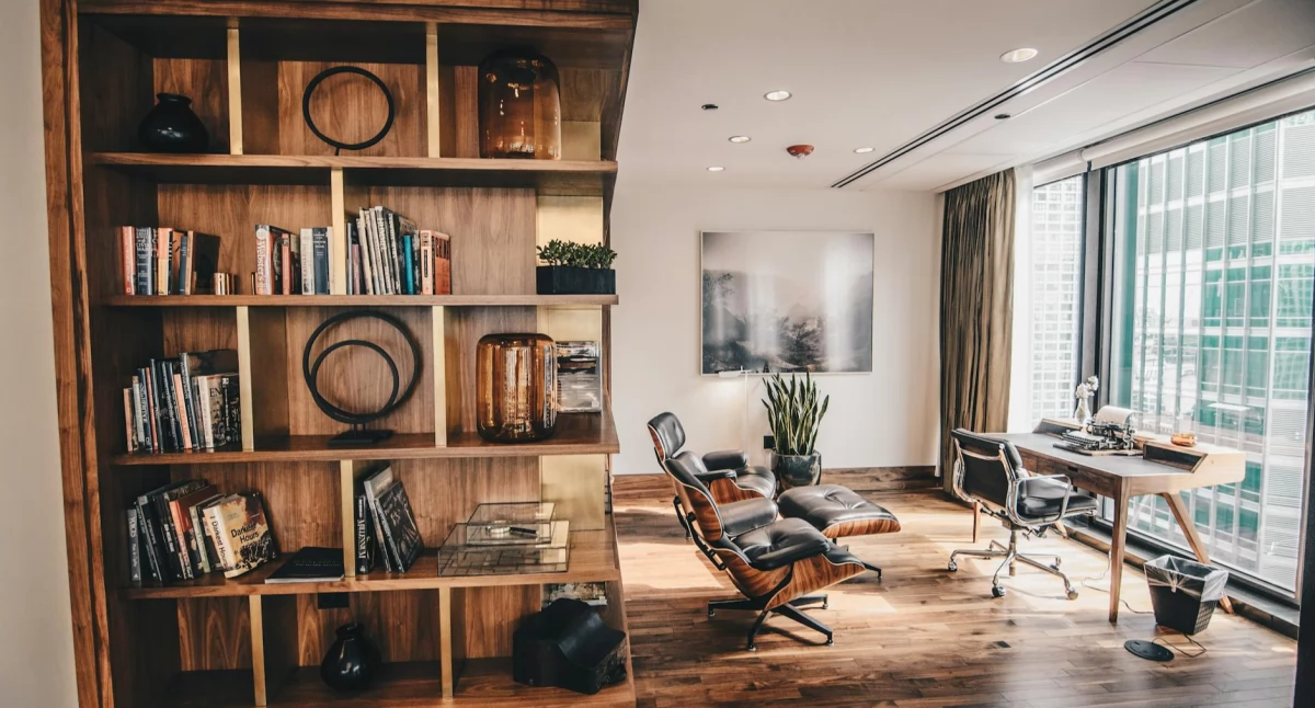 Różne, Listwy przypodłogowe drewniane eleganckie wykończenie wnętrza kroku - zdjęcie, fotografia