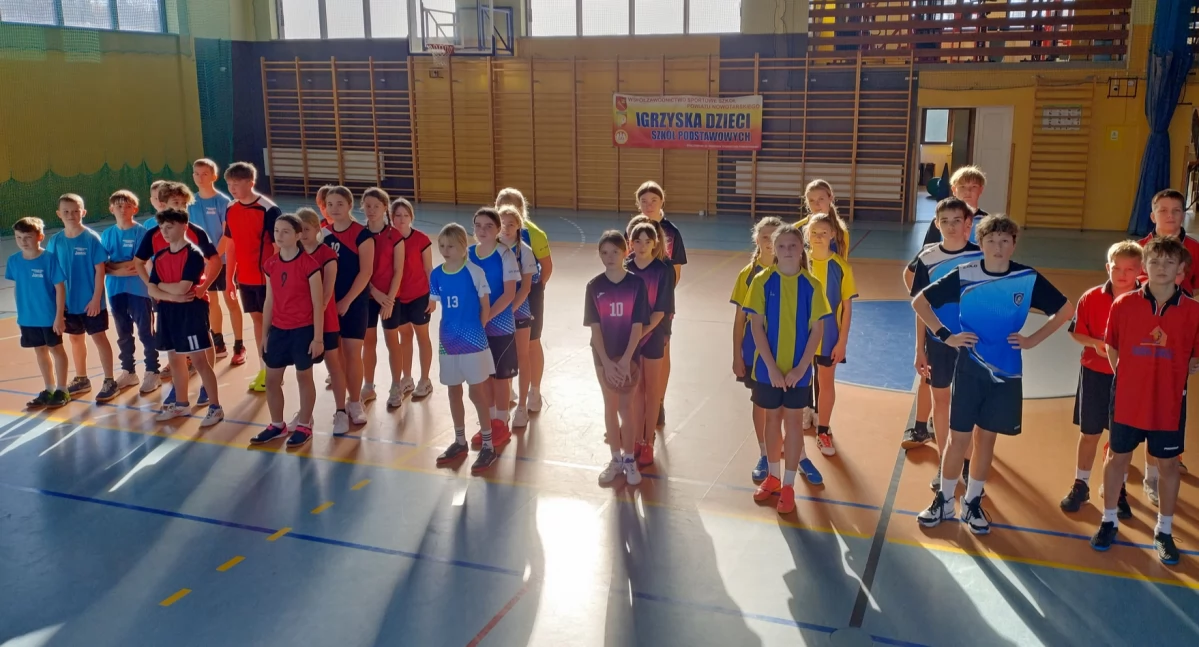 Sport szkolny, Emocjonujące mecze Skawie Rabka Zdrój Sieniawa najlepsze koszykówce - zdjęcie, fotografia