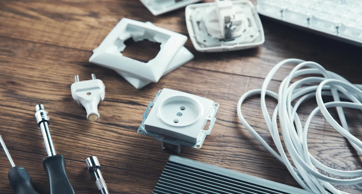 Open space i osprzęt elektryczny - jak zaplanować oświetlenie w otwartej przestrzeni?