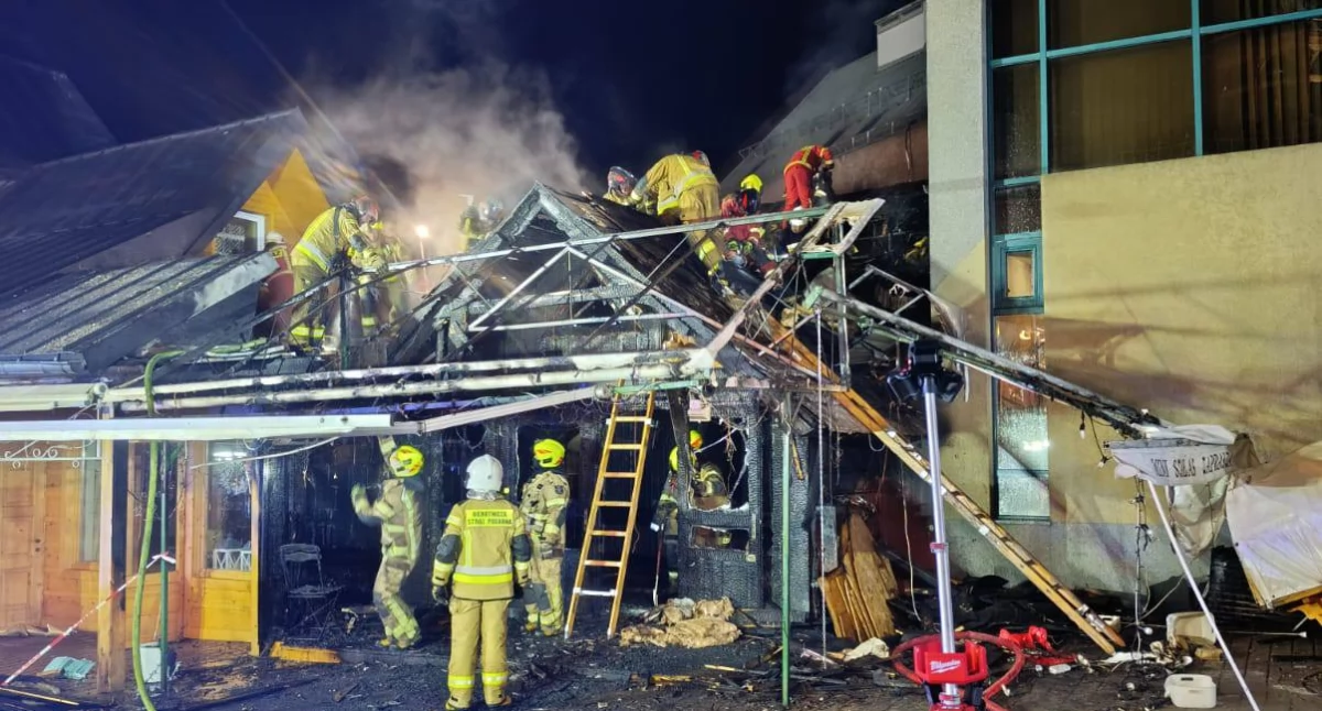 Pożary, osoby poszkodowane pożarze lokalu gastronomicznego Zakopanem strażacy podsumowują tragiczne zdarzenie Krupówkach - zdjęcie, fotografia