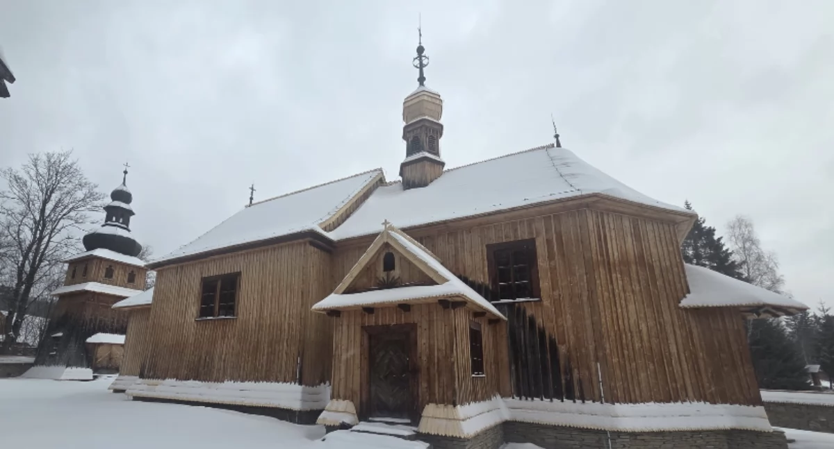 Inwestycje, Zakończono modernizację zespołu kościelnego Orawskim Parku Etnograficznym Zubrzycy Górnej - zdjęcie, fotografia