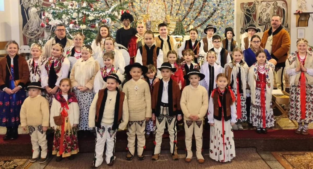 Różne, Góralskie jasełka Podczerwonem Święto Trzech Króli „Hej pójdźmez syćka stajenki” - zdjęcie, fotografia