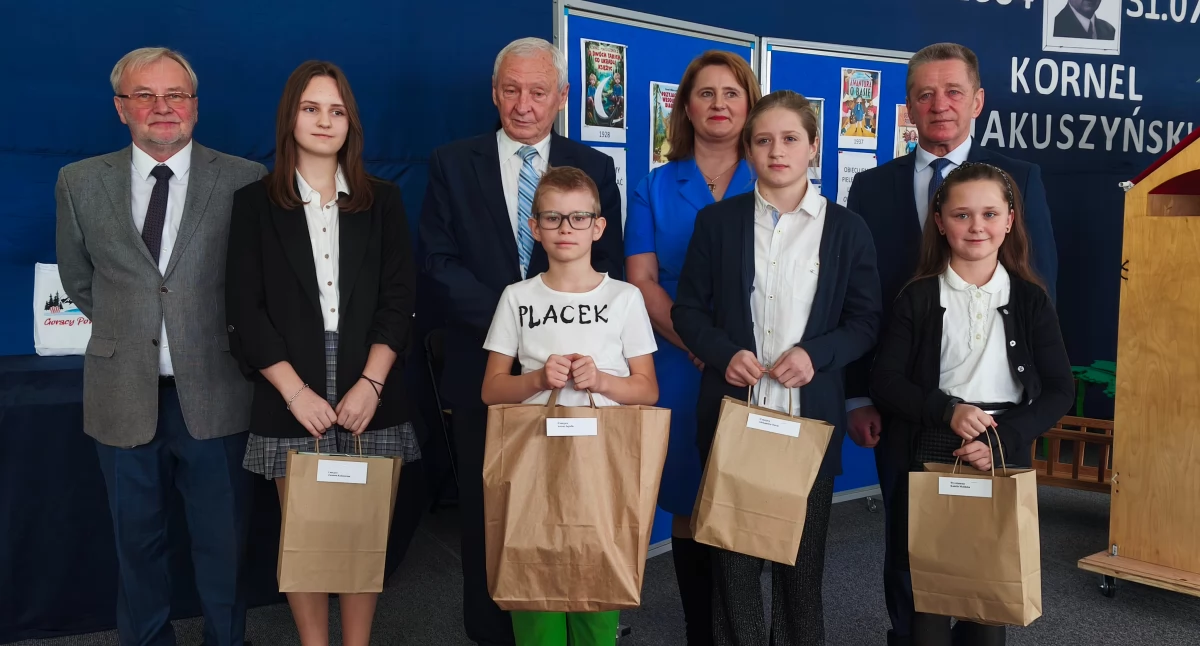 Edukacja, Rozstrzygnięto Międzynarodowy Konkurs Fotograficzny Piekielniku Żywa Okładka - zdjęcie, fotografia