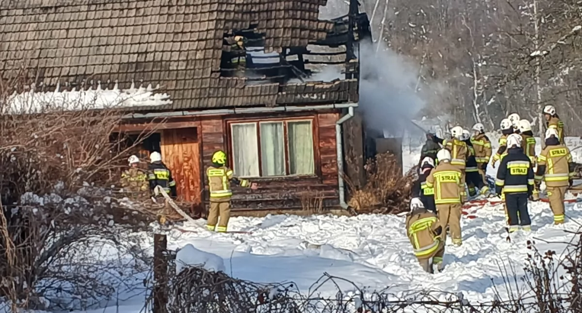 Pożary, Pożar drewnianego Ochotnicy Górnej - zdjęcie, fotografia