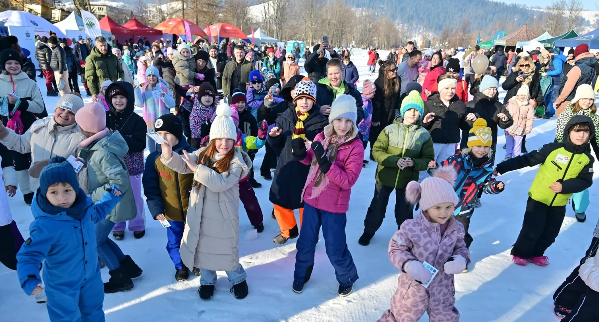 Festyny i pikniki, Zakopiański Dzień Śniegu rozpoczął ferie zimowe Tatrami - zdjęcie, fotografia